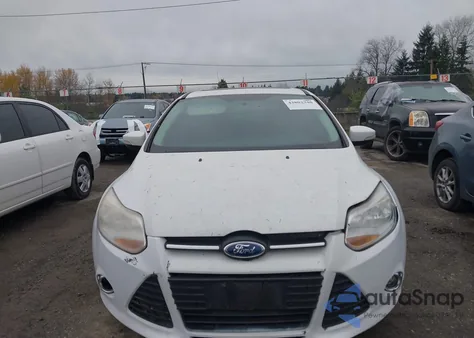 2013 Ford Focus Se z USA, uszkodzony, nr VIN 1FADP3K23DL214553